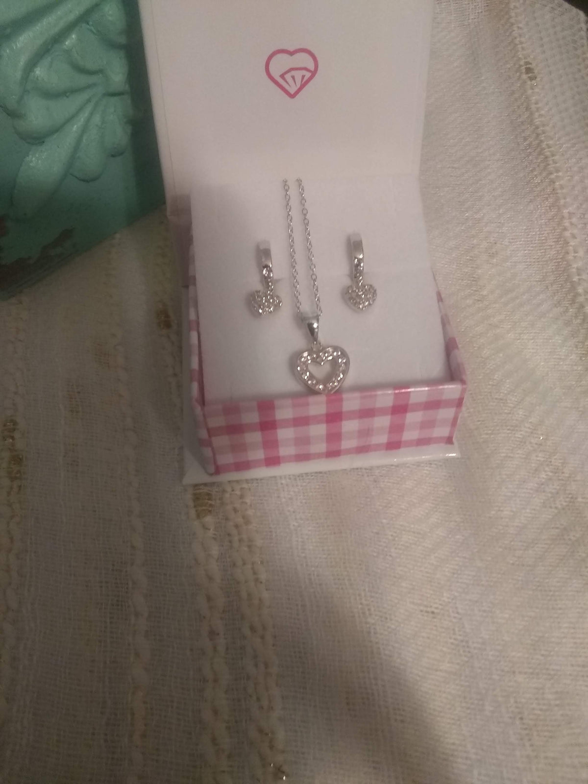 Heart Necklace & Hoop Earrings image 0